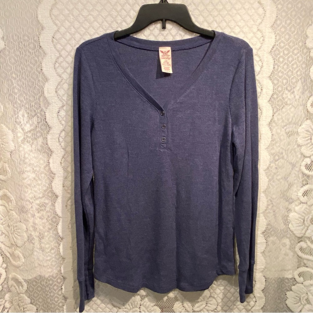 Women’s shirt
